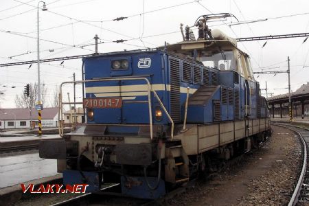 09.04.2005 - Brno hl.n.: lokomotiva 210.014-7 mezi výkony © PhDr. Zbyněk Zlinský