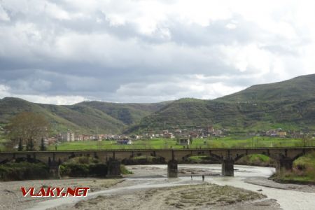 Most na trati Rrogozhinë - Elbasan, 1.4.2018 © Jiří Mazal