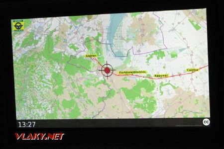 01.01.2018 – ABmz GySEV: informační systém v kupé – když vlak zpomalí, mapa se trochu přiblíží © Dominik Havel
