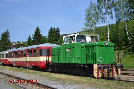 3. 6. 2017 - Kořenov: Lokomotiva T334.0866 po příjezdu zvláštního vlaku z Tanvaldu © Hynek Posselt