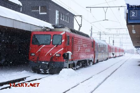 07.03.2017 – Vlak MGB z Anndermattu do Disentis-Mustér v Andermattu © Pavel Stejskal