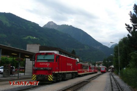 Mayrhofen: poslední vlak v cíli cesty © Tomáš Kraus, 6.7.2008