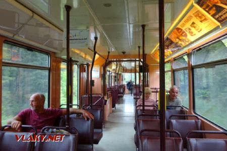 Interiér tramvaje typu TT třídy 8, 6.7.2018 © Jiří Mazal