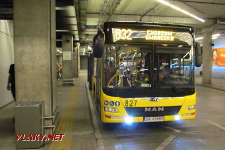 07.07.2018 – Katovice: MAN Lion's City na autobusovém nádraží pod nádražní halou © Dominik Havel