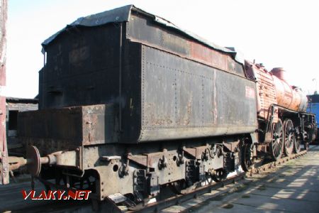 17.03.2012 - výtopna Jaroměř: lokomotiva 365.024 s tendrem 516.0572 © PhDr. Zbyněk Zlinský