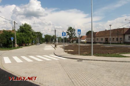 02.06.2018 – Zsámbék: nové autobusové nádraží, t. č. ještě nebylo v provozu © Dominik Havel