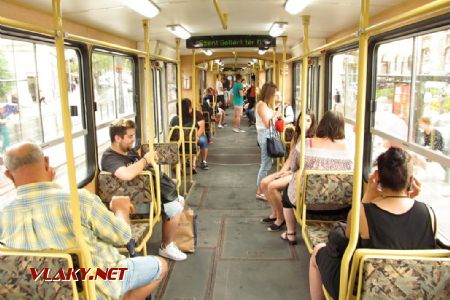 02.06.2018 – Budapešť: interiér tramvaje Ganz KCSV7 © Dominik Havel