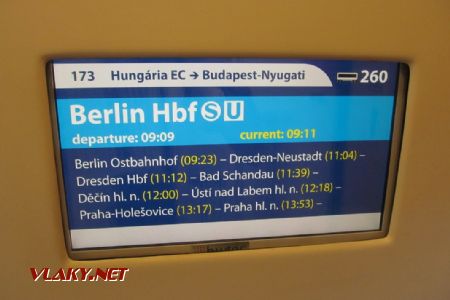 21.09.2018 – Berlín: MÁV Bbdmpz, displej Bustec je nastaven na Hungarii © Dominik Havel