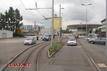 07.06.2018 – Weil am Rhein: celnice a policisté, kteří stavějí tramvaje © Dominik Havel