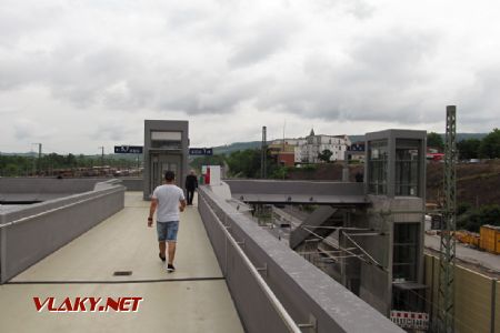 07.06.2018 – Weil am Rhein: lávky k výtahům a schodištím © Dominik Havel