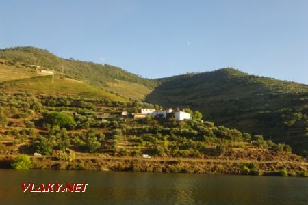 Údolí řeky Douro je plné vinic, 16.10.2018 © Jiří Mazal