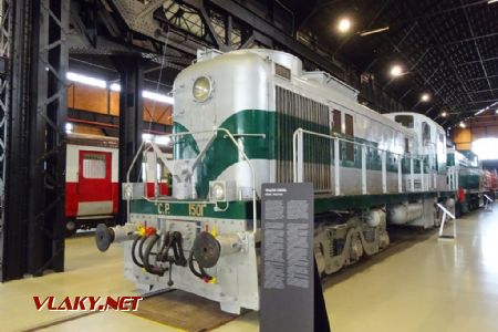 Motorová lokomotiva č. 1501 z r. 1948 vyrobená v lokomotivkou ALCO, první motorová lokmotiva pro osobní vlaky, 16.10.2018 © Jiří Mazal