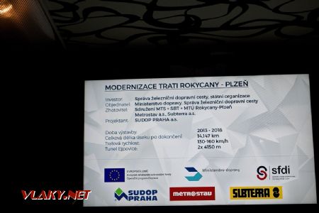 16.11.2018 - zvláštní vlak SŽDC: videoprojekce ve vlaku © Jiří Řechka
