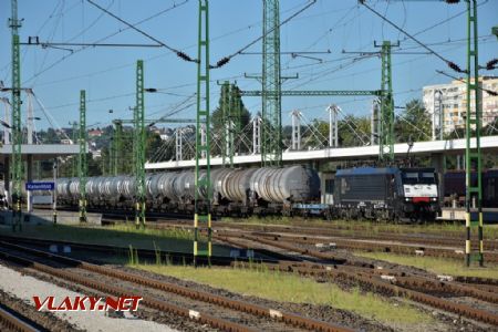 MRCE ES64F4-158 s nákladním vlakem. Kelenföld 20.7.2018 © Pavel Stejskal