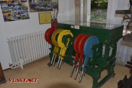 Mechanické zabezpečovací zařízení v Muzeu dětské železnice. Hüvösvölgy. 21.7.2018 © Pavel Stejskal