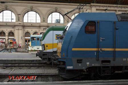 Tři tváře maďarských železnic. Budapešť Keleti, 21.7.2018 © Pavel Stejskal