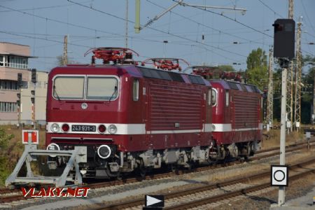 Odstavené lokomotivy DR 243.931 + 650, Frankfurt/Oder. 19.8.2018 © Pavel Stejskal