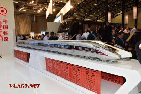 Modely rychlovlaků Čínských železnic. Messe Berlin, 19.9.2018 © Pavel Stejskal