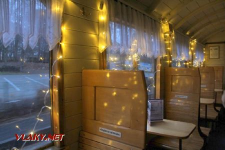  08.12.2018, interiér bufetového vozňa vo vlaku Rasender Roland © Alexandra Michelčíková