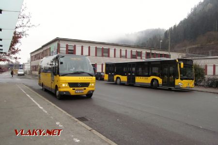 29.12.2018 – Feldkirch: minibus Mercedes O818 a MB Citaro 3. generace © Dominik Havel