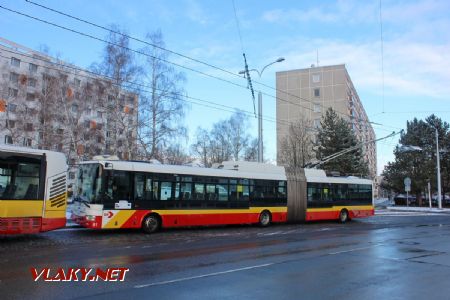 04.02.2019 - Hradec Králové, Pod Strání: trolejbus Škoda 31Tr č. 61 na odstavném stanovišti © PhDr. Zbyněk Zlinský