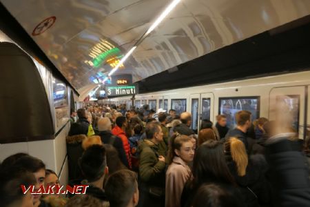 Klasická atmosféra římského metra na Termini-A, 18. 02. 2019 © Libor Peltan