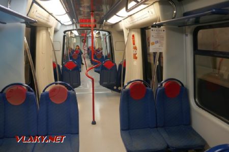 Interiér soupravy Metrostar, 19. 02. 2019 © Libor Peltan