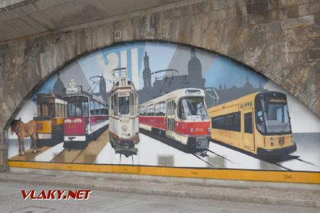Dresden Mitte, historie drážďanských tramvají v kostce (v oblouku), 13. 4. 2019 © Libor Peltan