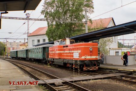 27.4.2019 - Kralupy nad Vltavou: T 444.162, zvl.vlak z Kladna © Jiří Řechka