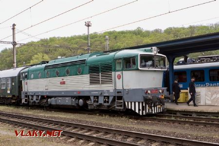 27.4.2019 - Kralupy nad Vltavou: T 478.101, motorový vlak ''Sv. Jiří'' na Řipskou pouť © Jiří Řechka