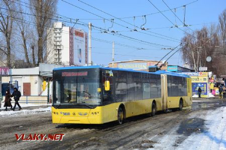 25.02.2018 - Kyjev, Petrivka, trolejbus LAZ E301D1, ev. č. 3610 © Václav Vyskočil