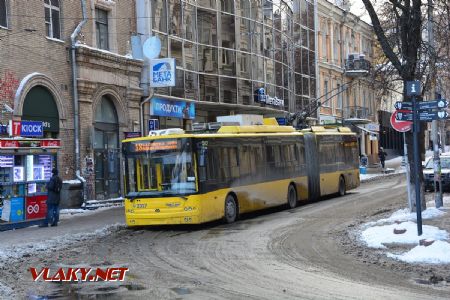 25.02.2018 - Kyjev, Majdan, trolejbus Bogdan T70117 ev. č. 2317 © Václav Vyskočil