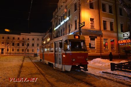 25.02.2018 - Kyjev, Kontraktova plosča, tramvaj T3SUCS ev. č. 5952 © Václav Vyskočil
