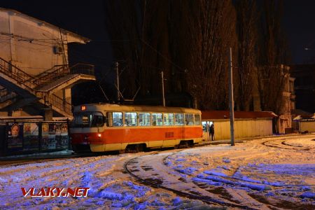 25.02.2018 - Kyjev, hlavní nádraží, tramvaj T3SU ev. č. 5673 © Václav Vyskočil