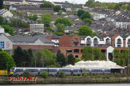 Derry, jednotka ř. 3001 výrobce CAF odstavená na nádraží, 12.5.2019 © Jiří Mazal