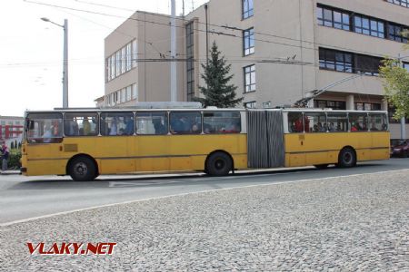 18.05,2019 - Hradec Králové: trolejbus Škoda 200Tr Sanos 01 (9956/1987) č. 329 PSHŽD se vrací na THD © PhDr. Zbyněk Zlinský
