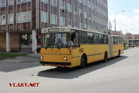 18.05,2019 - Hradec Králové, Pod Strání: trolejbus Škoda 200Tr Sanos 01 (9956/1987) č. 329 PSHŽD odjíždí k THD © PhDr. Zbyněk Zlinský