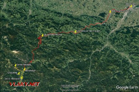 naša trasa Mariazellerbahnom (červenou) a sedačkovou lanovou dráhou na Gemeindealpe (oranžovou). Google Earth © 2019 DigitalGlobe