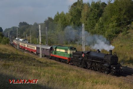 310.23 v čele vlaku do Brna, Opatov, 15.9.2018. © Pavel Stejskal