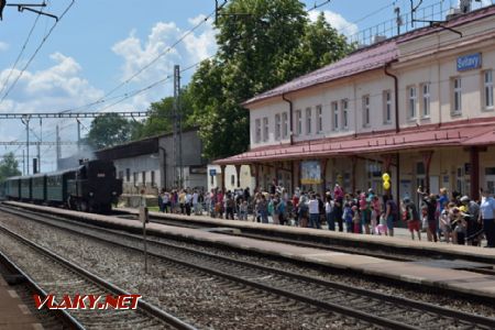 Parní vlak z Letovic je očekáván ve Svitavách, 1. 6. 2019. © Pavel Stejskal