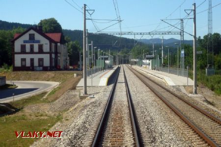 Stanica bola degradovaná na zastávku, Považská Teplá, 4.7.2019 © Kamil Korecz