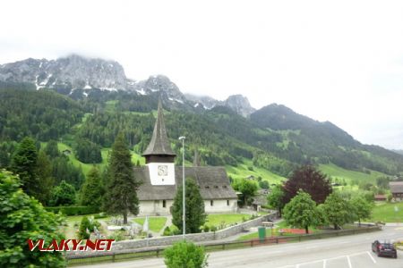 Kostel v typické švýcarské krajině, 15.6.2019 © Jiří Mazal