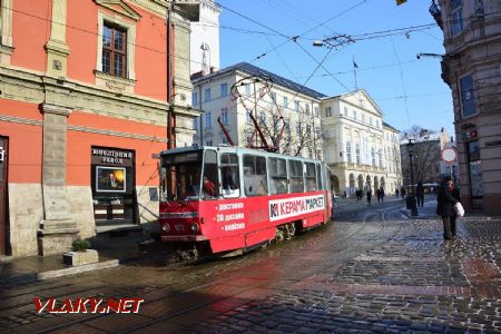 26.02.2018 - Lvov, Rynek, tramvaj KT4SU ev.č. 1072 © Václav Vyskočil