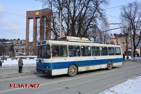 27.02.2018 - Lvov, zast. Památník Bandery, trolejbus LAZ-52522 ev.č. 046 © Václav Vyskočil