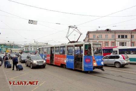 Irkutsk, tramvaj typu KTM-5 před nádražím, 11.8.2019 © Jiří Mazal