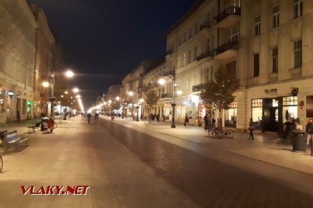 Lodž: Pěší zóna na Piotrkowské ulici za tmy © Tomáš Kraus, 17.10.2018