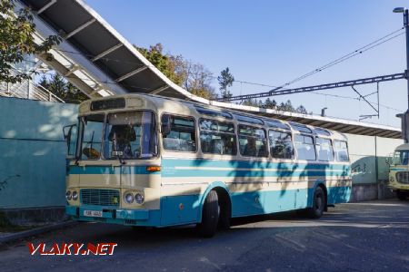 12.10.2019 - Strančice: historický autobus © Jiří Řechka
