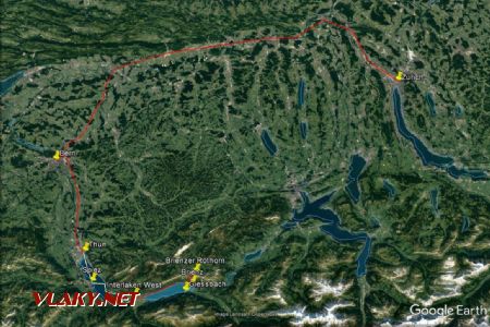 Zákres cesty Zürich - Thun, Spiez a Brienz do mapy Google Earth. Cesty loďou sú značené žltým, vlaky červeným © 2018 Google