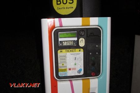 24.08.2018 – Luxembourg: jízdenky na autobus lze koupit v parkovacím automatu © Dominik Havel