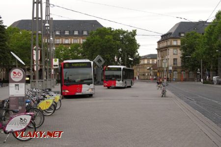 26.08.2018 – Karlsruhe: přednádraží, autobusy MB Citaro © Dominik Havel